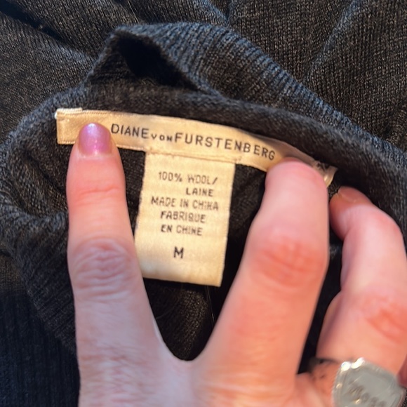 Diane von furstenberg wool grey turtleneck. - Picture 3 of 3
